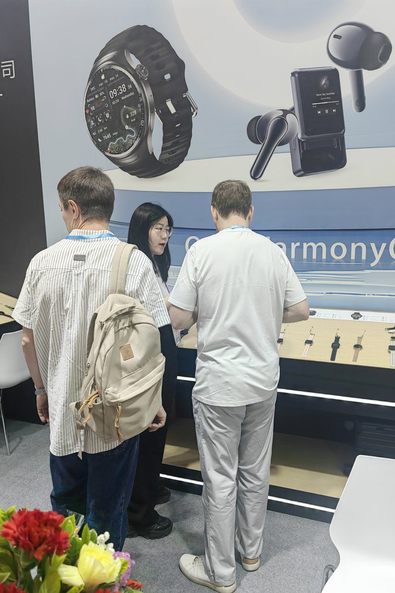 KellyGu299409's tweet photo. Canton fair Hall 8. 0A26-27
Linwear Smart watch OEM,ODM, manufacturer. AI watch, AI meeting recorder, smart glasses.๐
Welcome to our booth
#fair #ai #smartwatch #factory #madeinchina #linwear https://t.co/xv0lfgRupk