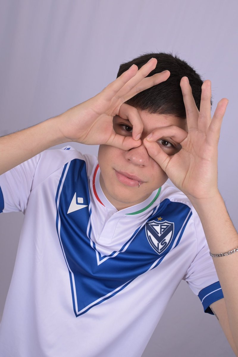 🇦🇷 <a href="/Joelr_21/">Joe</a> is the last player to qualify for the <a href="/eLPF/">eLPF TCL</a> offline event 🏆🇦🇷

At the start of the season, he was just two rounds away from qualifying for the FC Pro Open. Now he’s got his shot at redemption — only two wins away from the World Championship 🏆🎟️