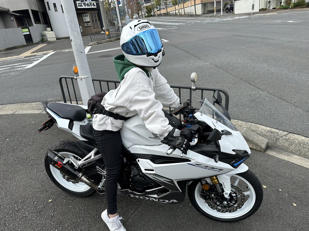 _YuLu_0n's tweet photo. 実は去年乗り換えてた https://t.co/bb2QNp69uF