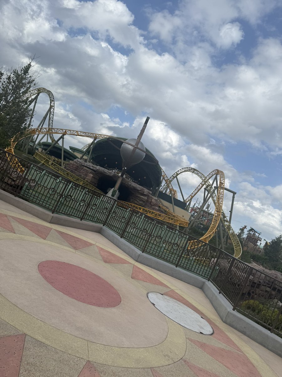 VictoriousB_88's tweet photo. #EpicUniverse @UniversalORL ❤️❤️😮‍💨🫡 Can’t wait to go back 😓 https://t.co/Gzi4lolC8w