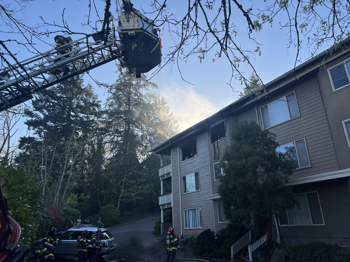Skyway Fire (KCFD20) (@skywayfire) on Twitter photo <a href="/SkywayFire/">Skyway Fire (KCFD20)</a> is on scene of an apartment fire in the 6900 of S 123rd St. being assisted by <a href="/RentonRFA/">Renton Regional Fire Authority</a> <a href="/PugetSoundFire/">Puget Sound Fire</a> <a href="/KingCoMedicOne/">King County M1</a> and <a href="/Zone3FireRehab/">Zone3 Fire REHAB</a>. Fire is contained and investors are en route. On patient being evaluated with non life threatening injuries <a href="/SkywayFire/">Skyway Fire (KCFD20)</a> is on scene of an apartment fire in the 6900 of S 123rd St. being assisted by <a href="/RentonRFA/">Renton Regional Fire Authority</a> <a href="/PugetSoundFire/">Puget Sound Fire</a> <a href="/KingCoMedicOne/">King County M1</a> and <a href="/Zone3FireRehab/">Zone3 Fire REHAB</a>. Fire is contained and investors are en route. On patient being evaluated with non life threatening injuries