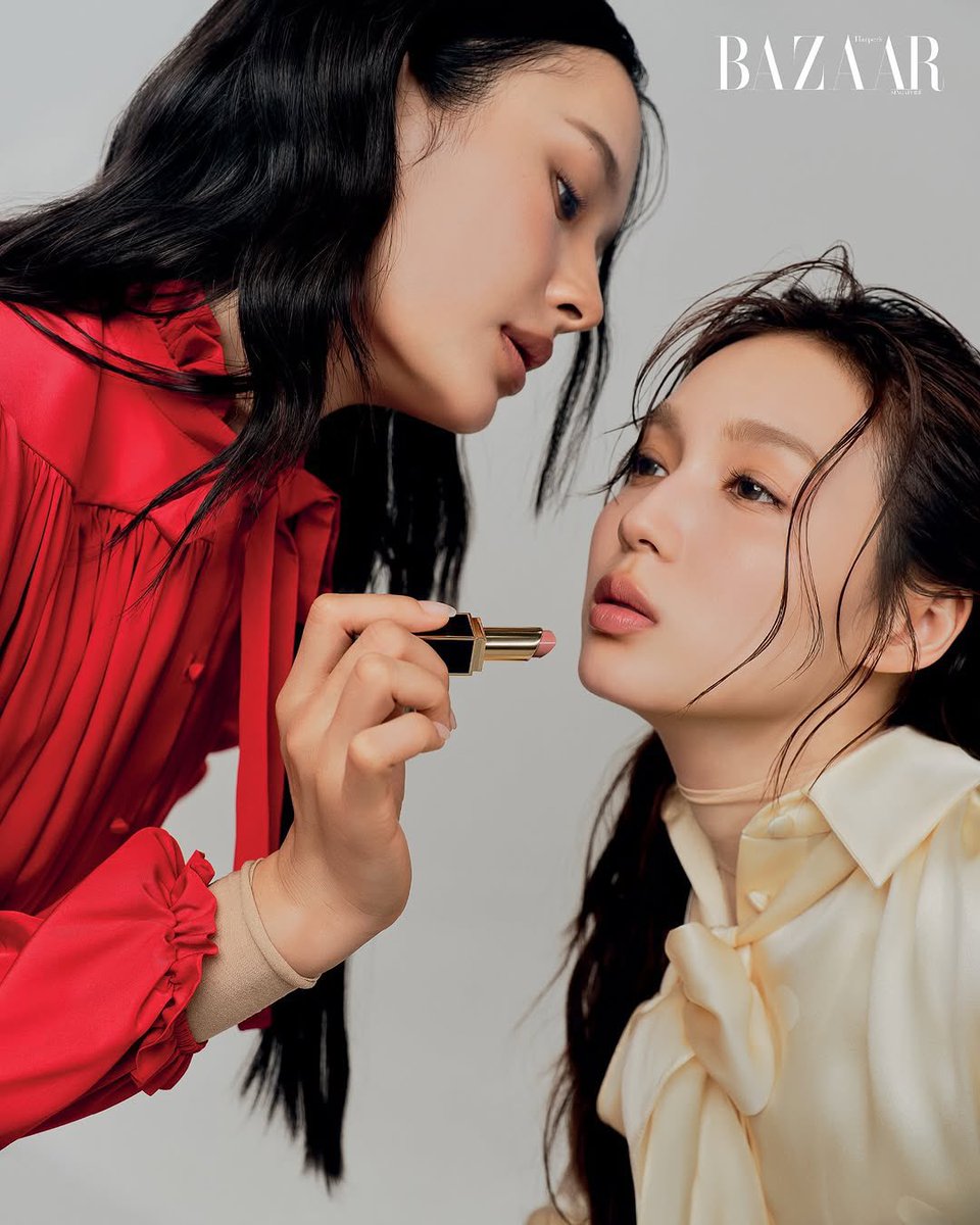 MilkLove_styles's tweet photo. Milk Pansa &amp; Love Pattranite for @HarpersBazaarSG April 2025 cover. They are wearing @TOMFORD Lip Color Satin Matte Lipstick Blush Honey

#TOMFORDBEAUTY #TOMFORD #TFLIP 

#MilkLove #มิ้ลค์เลิฟ #GMMTV #MilkPansa #loverrukk https://t.co/q5RSA94mIS