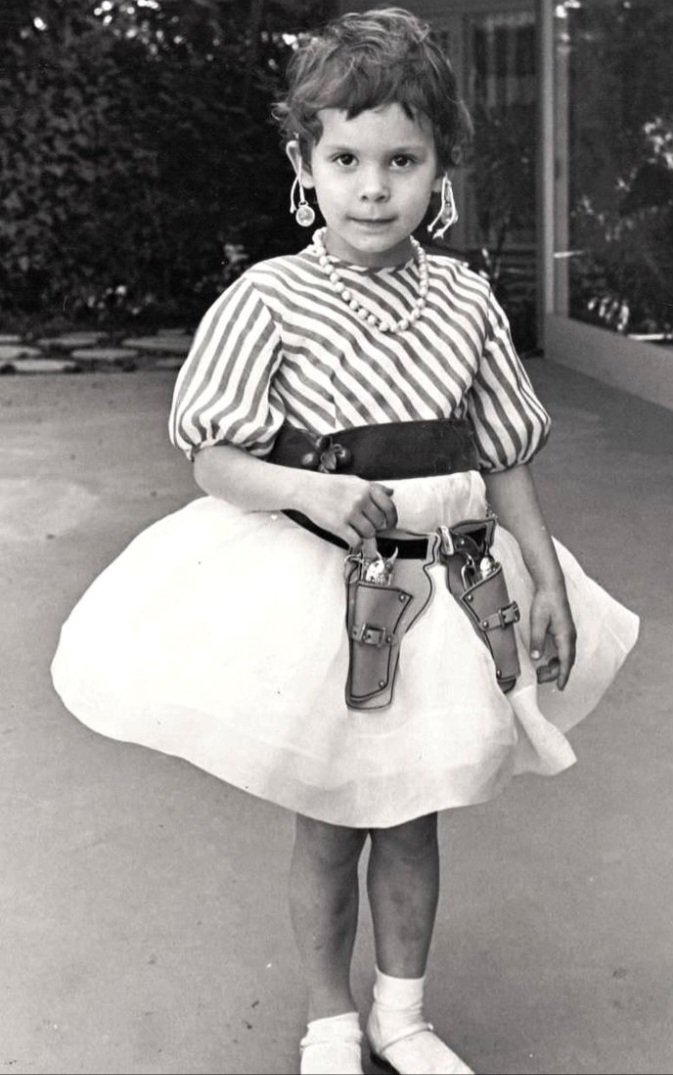 Gigi & James Garner tweet media