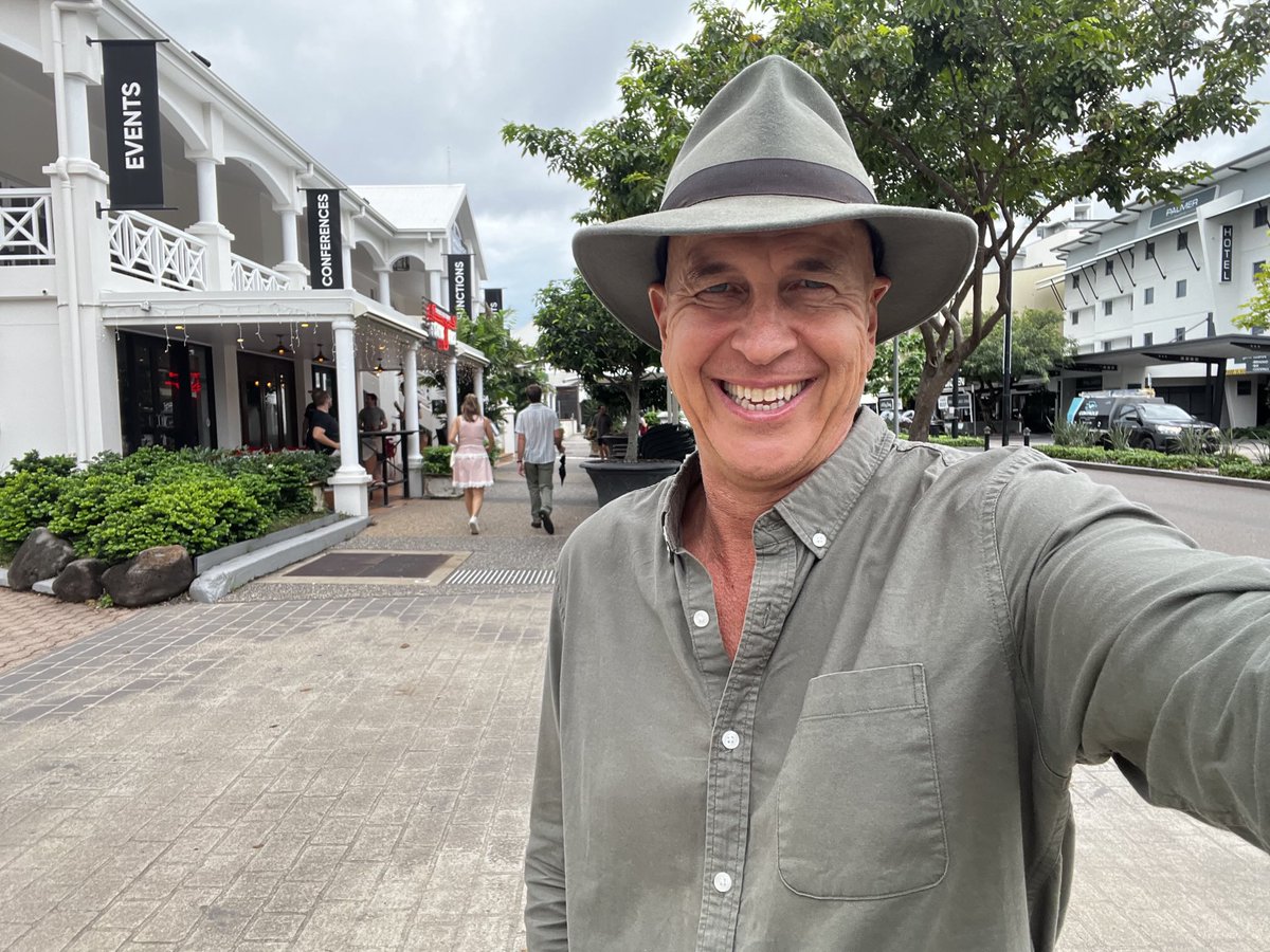 PeterGreste's tweet photo. THAT Hat! Is missing. A constant companion through my career as a correspondent, when I was arrested in Egypt and makes a cameo appearance above Richard Roxburgh’s head in #TheCorrespondent. Lost outside Frank restaurant in #Hobart, 6pm Monday April 14th. I’d love it back!! https://t.co/NXO9nKO7qk