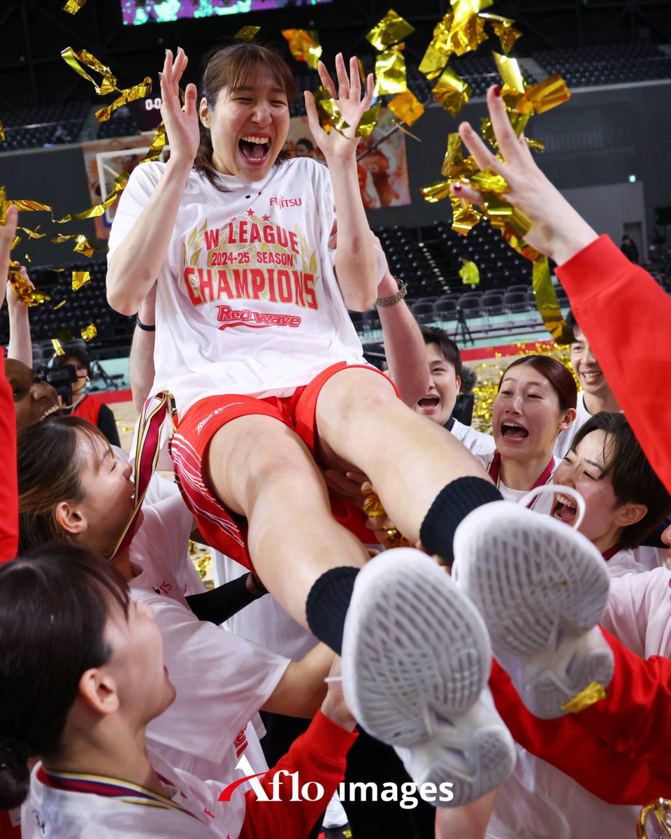 afloimages's tweet photo. 🏆 CHAMPIONS 🏆
#WLeague Playoff Final: #FujitsuRedWave defeats #DensoIris. 🏀
(1 of 2)
📸 @aflosport
#AfloImages #Editorial #WJBL #WLeagueFinal #BasketballJapan #バスケ #女子バスケ #Wリーグ #日本バスケ #町田瑠唯 #富士通レッドウェーブ #デンソーアイリス #宮澤夕貴 #高田真希 https://t.co/pdxFaLYTSU