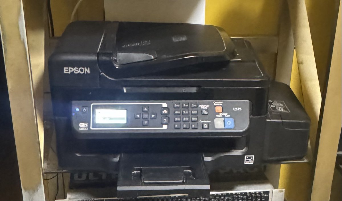 MundoOficial's tweet photo. @EpsonLatin  Thank you to Epson 2017 for their high-quality printers! They always deliver exceptional results, from crisp documents to vibrant photos. Their technology and durability make every printing experience satisfying. Thank you for making our ideas come to life! &amp; apps https://t.co/xJpVmRiWSU