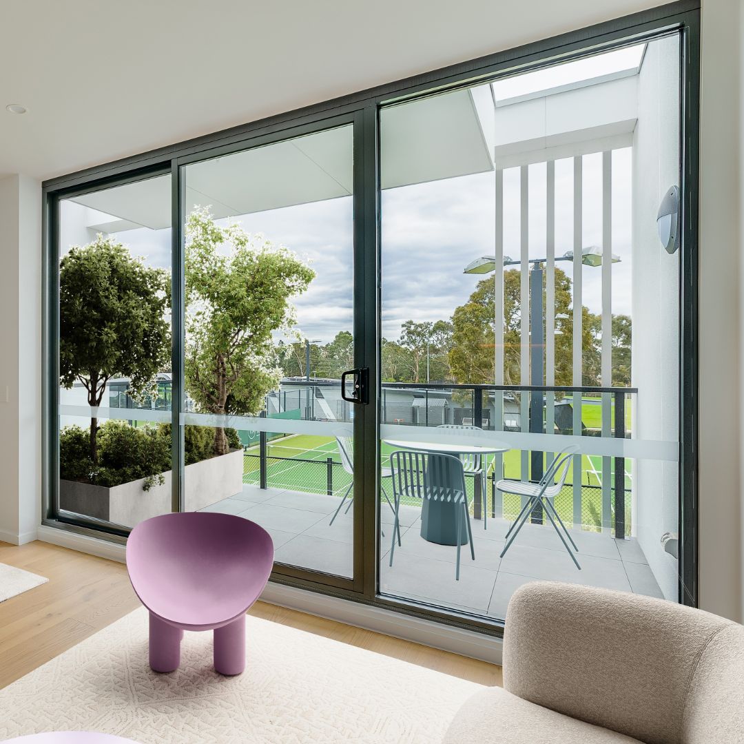 A rare 3-level residence in Oakleigh! 🏡✨  

✅ Private 2-car garage (61sqm)  
✅ 3 beds, 2 baths + courtyard  
✅ Open-plan living w/ balcony views  
✅ Chef’s kitchen: 80mm marble, 900mm Bosch appliances  
✅ Luxe master suite w/ city-view balcony  

Only 2 remain—enquire now!