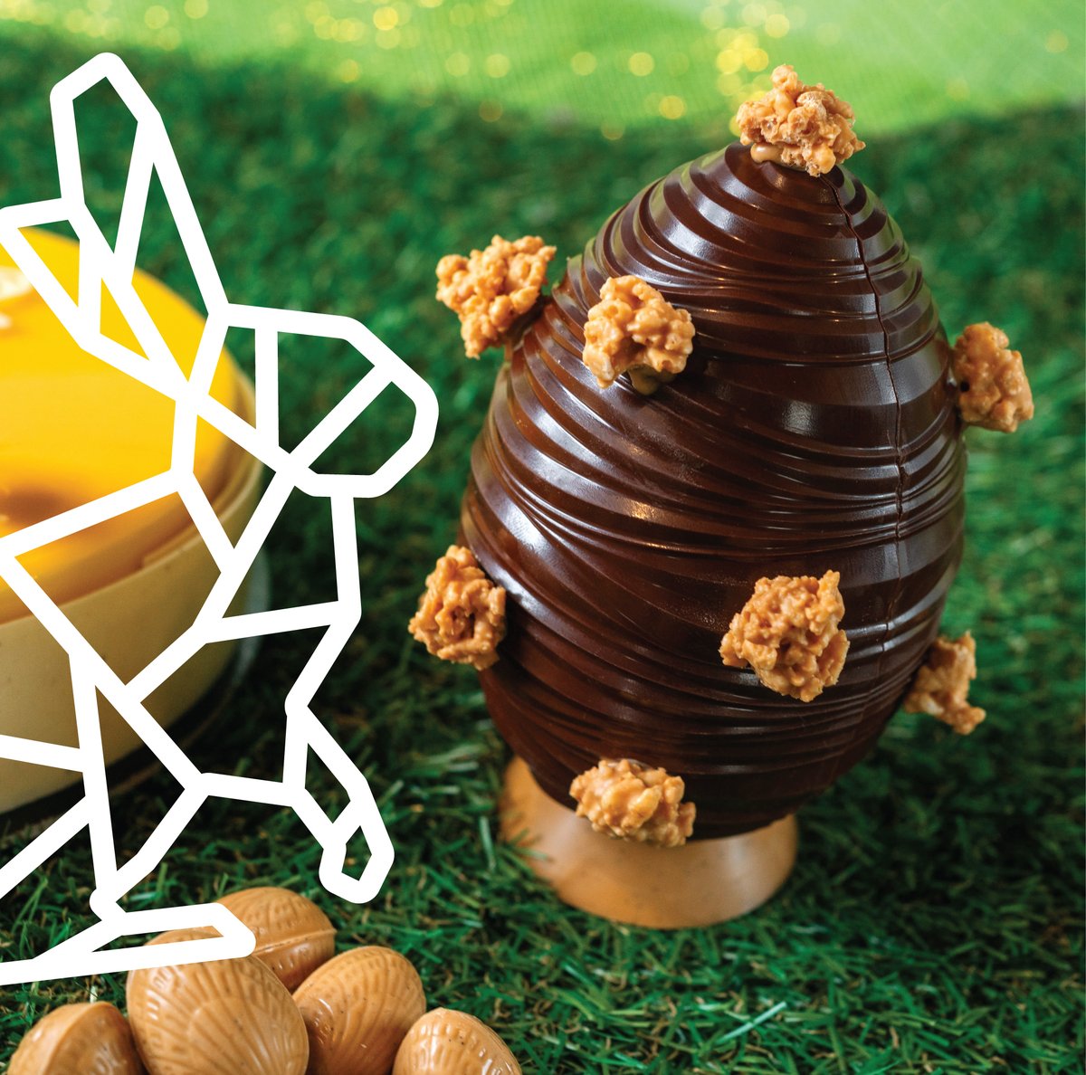 Easter just got sweeter! 🐰
🍫 Indulge in our Large Hoppy Chocolate Egg with Valrhona chocolate, passion fruit &amp; coconut crunch, or our Mini Eggs filled with homemade hazelnut praline.

yannboutique.com/collections/ea…

💛#yannhautepatisserie #EasterTreats #YYCFoodie #ChocolateLovers