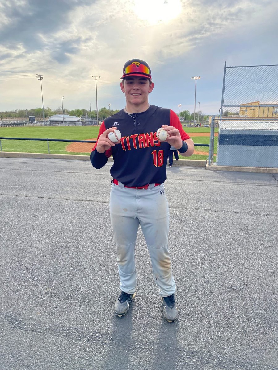 sportsinkansas's tweet photo. State Record: Freshman & 2-Grand Slams in the Same Game 🤯. Kash Smith of Columbus hit two grand slams against Galena tonight for eight total RBI in the same game. This ties the state record for most grand slams in a single baseball game with Tramer Ray of Medicine Lodge in 1999, Derek Layton of Wellsville in 2011 and Cody Garvin of Baxter Springs in 2005. #sportsinkansas