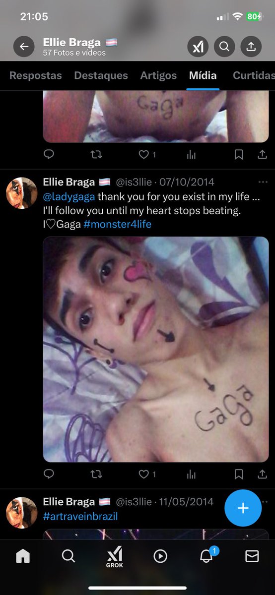 is3llie's tweet photo. ♨️ @santander_br ainda posso pedir VIP em nome dessa criança/adolescente trans 🏳️‍⚧️ , hoje adulta. Que sempre imaginou-se e criou espetáculos, performances no seu quartinho no interior do Piauí. 

#Santander ♨️ #SantanderComAMother ♨️ #SMUSIC https://t.co/GVGQiVvNjE