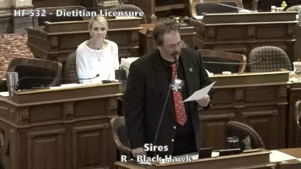 Today I rose in support of House File 532, a bill that establishes an interstate licensure compact for dietitians. 

As part of my remarks, I had the honor of reading a heartfelt letter from my daughter, who serves countless patients as a dedicated dietitian. #ialegis