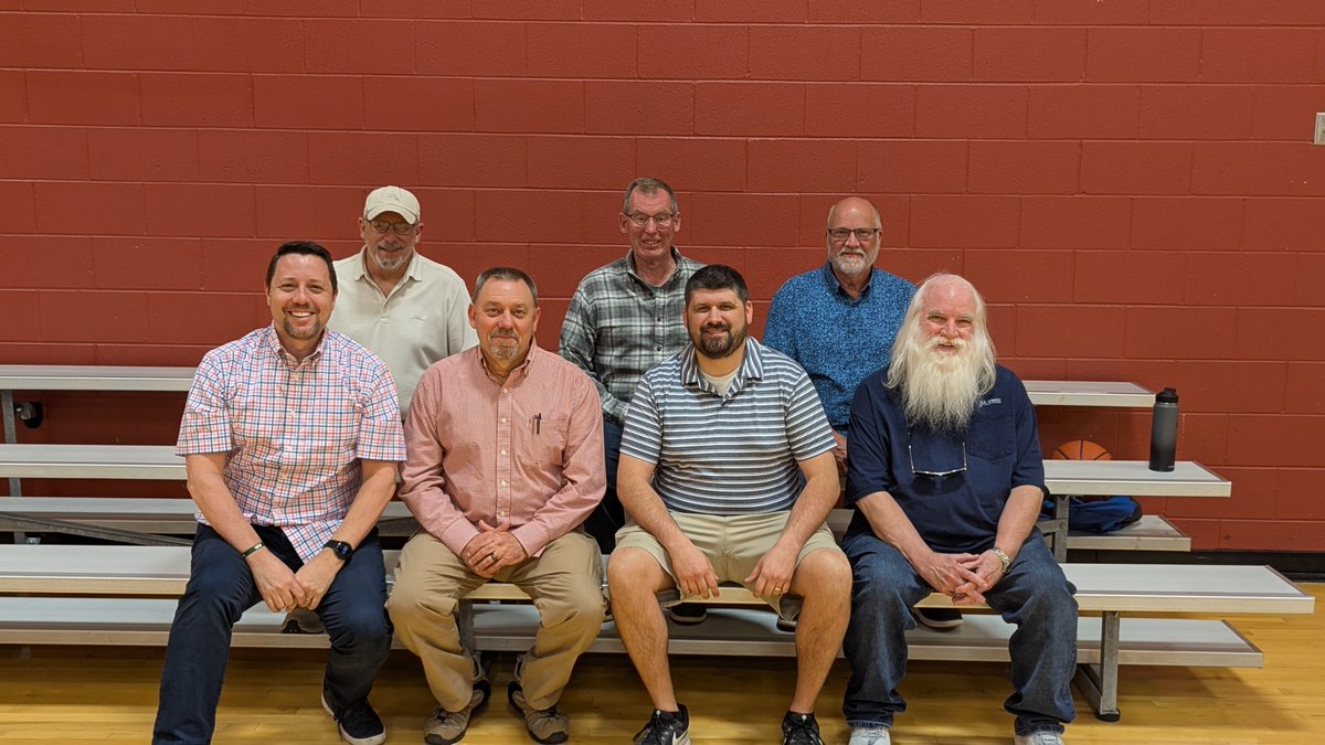StevenMaldoff's tweet photo. @CalvaryRedBank  just finished up its ten week BetterMan series of small groups for men.  We had around 100 guys that participated, but I was blessed with seven that I was able to share life with, pray with, bear burdens with, and by which to be encouraged. https://t.co/5DRLjSDOv9
