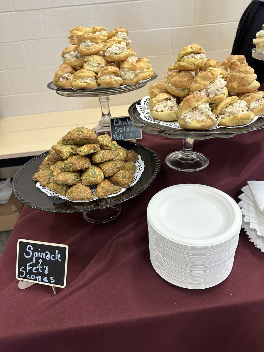 pinkpatterson's tweet photo. Wow…these AP Capstone presentations were 🔥tonight at the symposium! Well done Longhorns and @GRHS_MrsSettle …these scholars are READY for next week! @grhsculinary did an amazing job catering too! #WeAreGR https://t.co/sKoPZeG9Xf