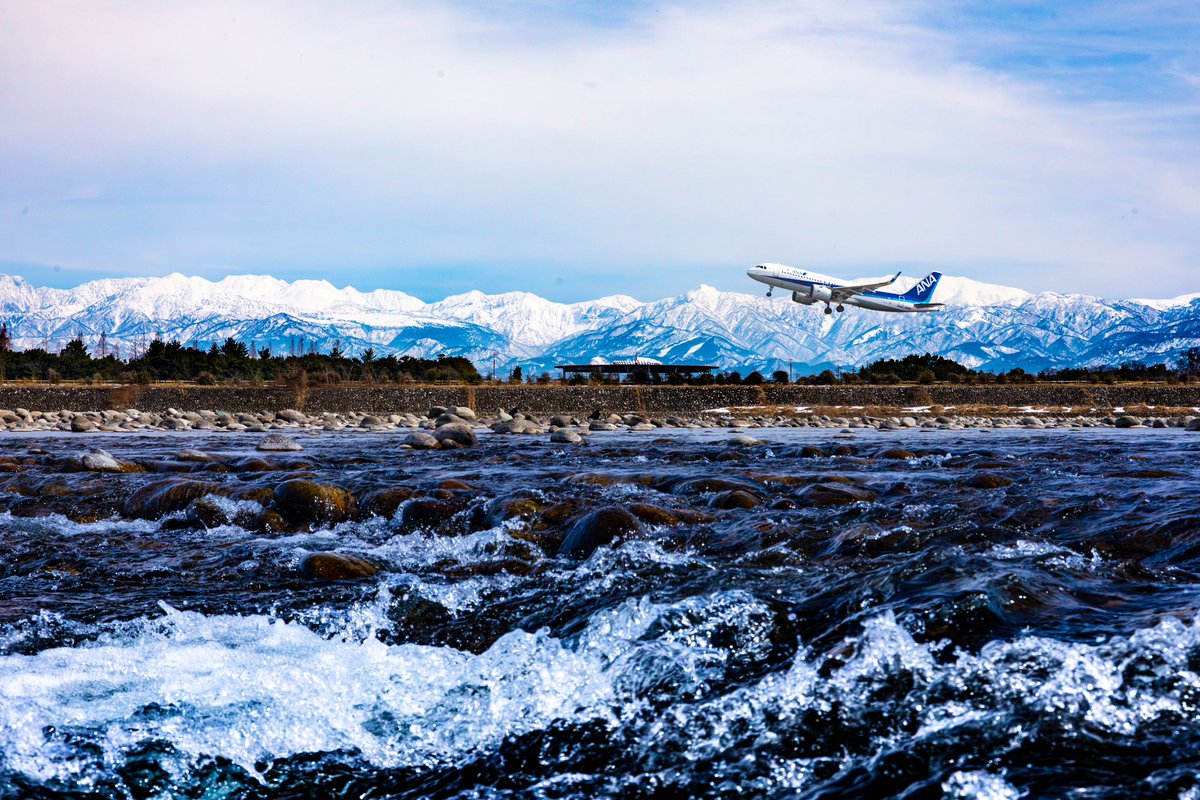 風拗らせて喉死んで声出ないのきついなー。