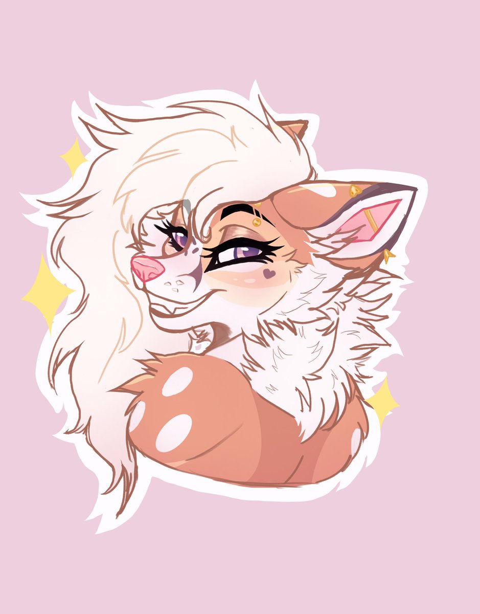 LunariFox tweet media