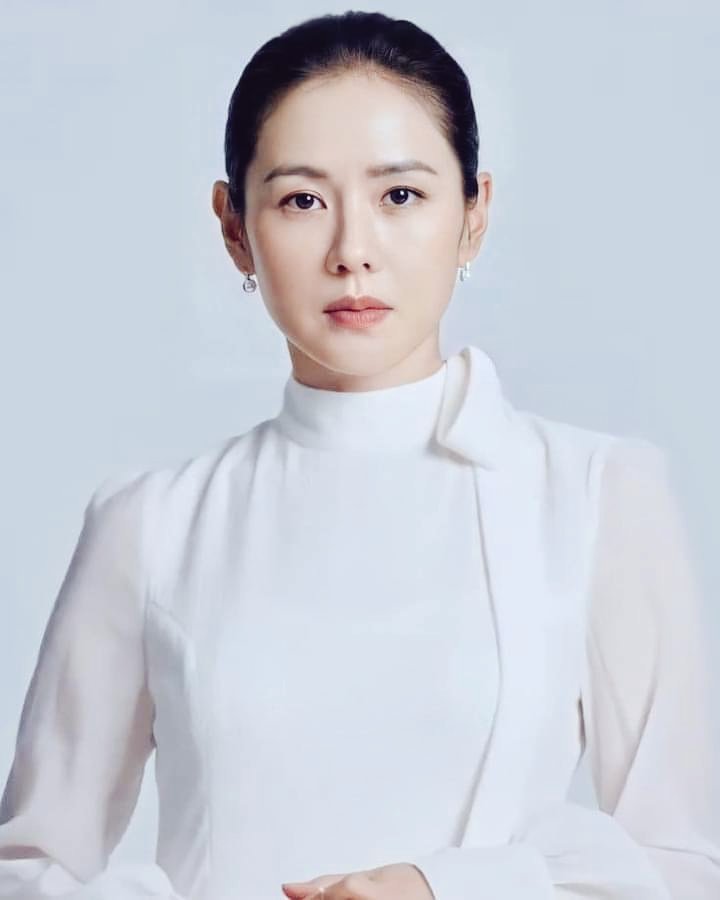 yet_jin's tweet photo. IMMACULATE IN WHITE.
#SonYeJin 🤍 https://t.co/Rg7Rp6hr4D