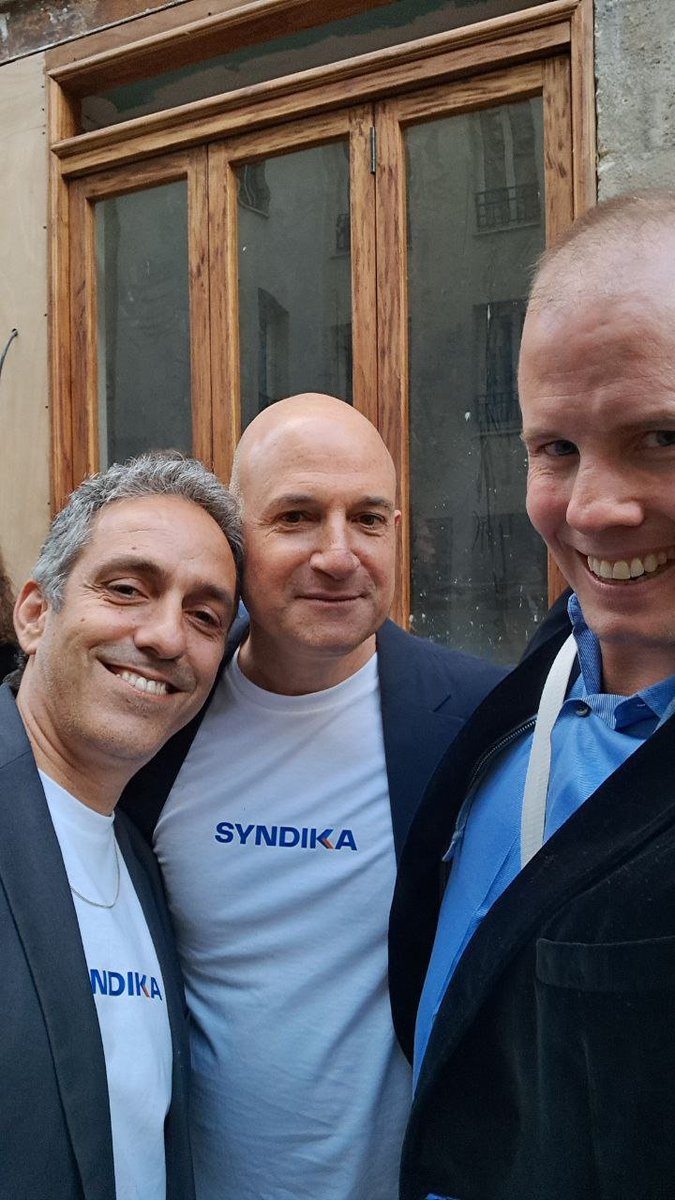 oqtacore's tweet image. 🇫🇷 Had the chance to catch up with the @Syndika_co  team at #ParisBlockWeek 2025!  

This isn’t our first meeting at events like this – it’s becoming a tradition! #PBW2025