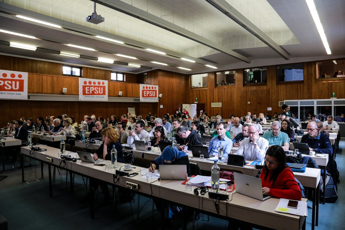✊Kicking off the 78th EPSU Executive Committee!

This morning: a look back at our work in 2024, a debate on AI in public services, and key EU policy updates - from economic governance to ‘simplification’ and defense.

Busy day ahead!