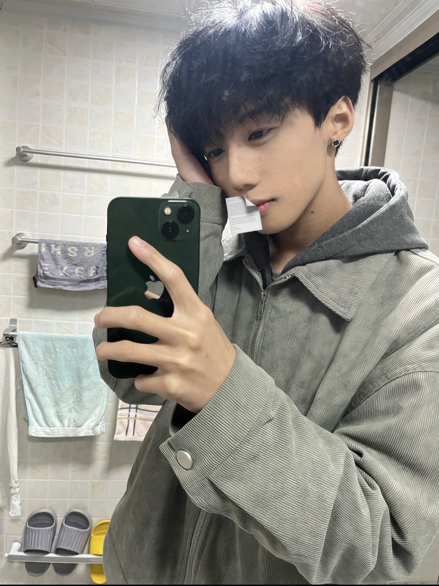 shishidasu1970's tweet photo. 06男大性欲大天天打飞机想操逼 https://t.co/GdbGxGABGd