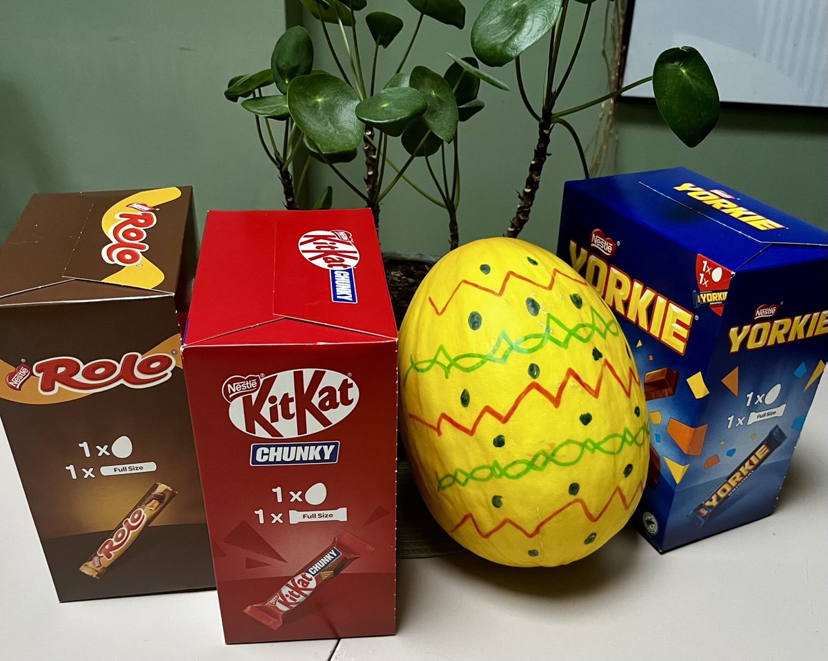 Spot the imposter…
A thoughtful “egg-shaped fruit” for me from my sis-in-law, as I don’t eat refined sugar😆
Couldn’t help but decorate it🐣