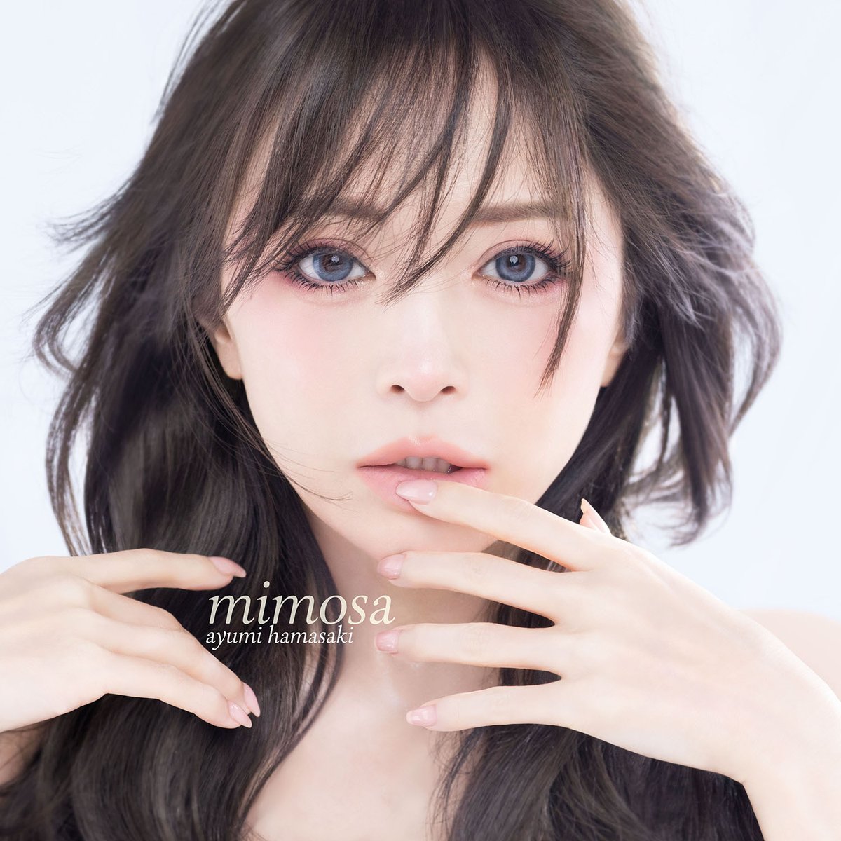 oricon's tweet photo. "昔の浜崎あゆみ"がAIで蘇る❓
新曲「mimosa」MVで今昔のayuが対面
https://t.co/LWNEY76azN

#あゆ @ayu_19980408 https://t.co/4jTUHntUFN