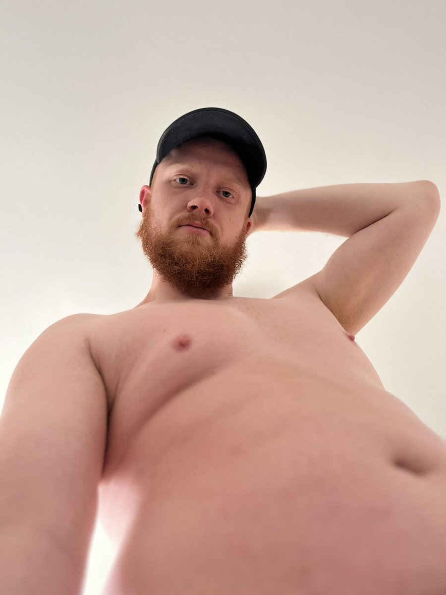 Hey down there, don’t look at me, you are just here to suck my cock! 😈