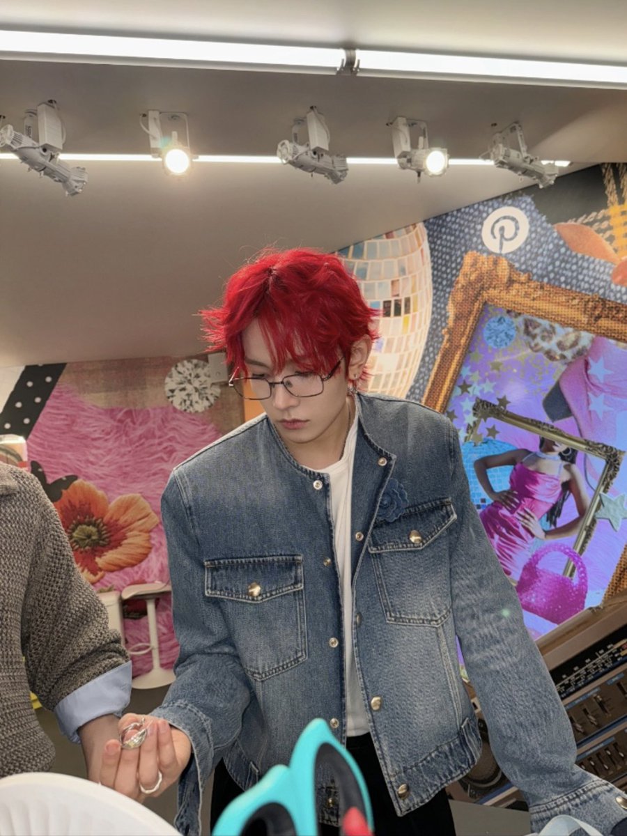 enhypenupdates's tweet photo. [INSTAGRAM] 250415

“#DailyENHYPEN #HEESEUNG @Pinterest”

@ENHYPEN_members @ENHYPEN #ENHYPEN #엔하이픈 https://t.co/eLCHlox5qZ