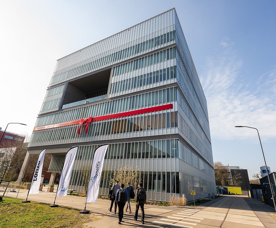 Last week Synaffix had the pleasure of hosting a ribbon cutting ceremony to unveil our brand new cutting-edge facility in Oss!

With this new facility comes increased and streamlined research capabilities, bolstering our offering as the industry's ADC partner of choice.

#ADCs