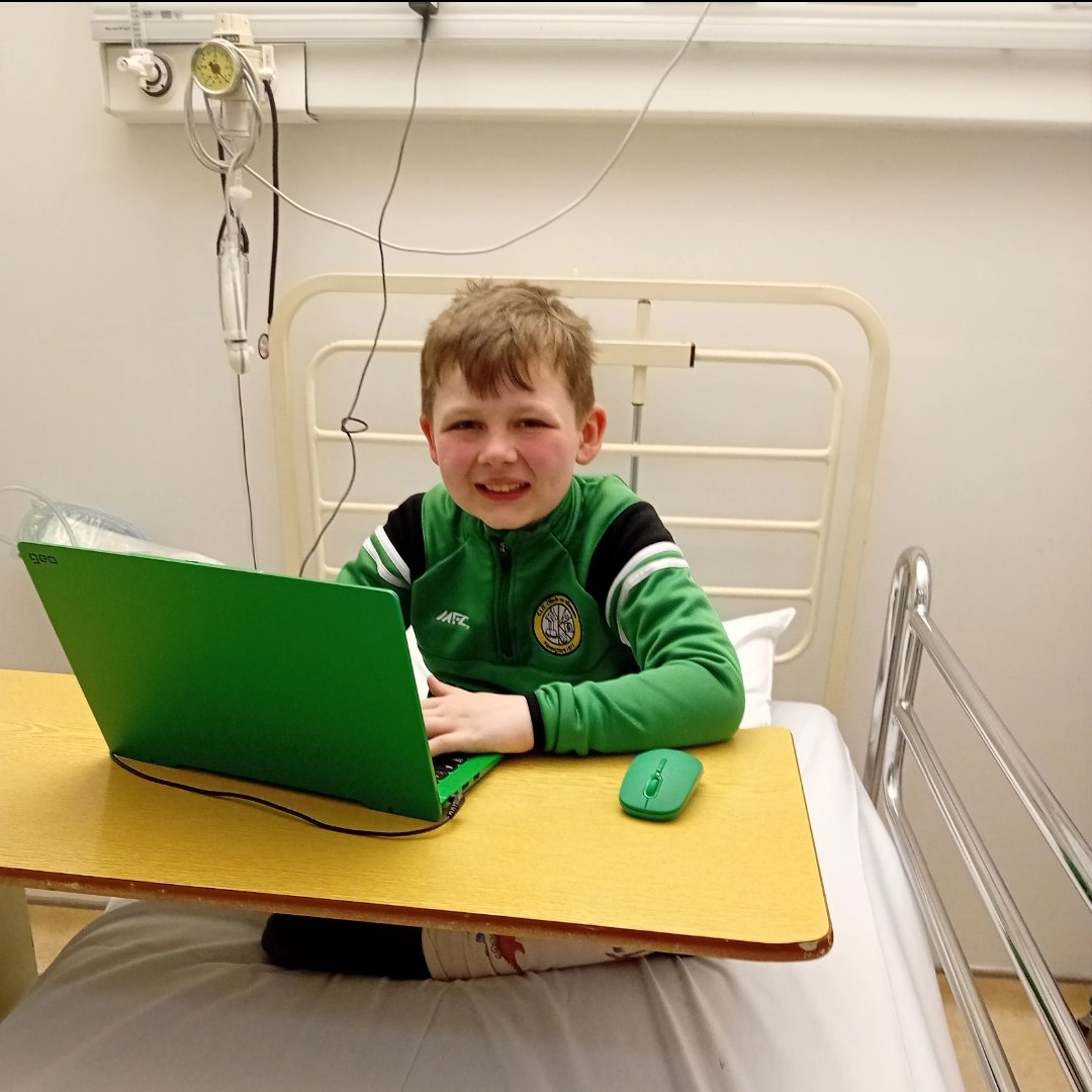Kiara___X's tweet photo. Oscar was unwell in the night and came in to hospital with a high temperature. Bloods are fine so he can go once he finishes his #Chemo
#fightlikeachild #leukemia #childhoodcancer https://t.co/FZ6ocXDCrd