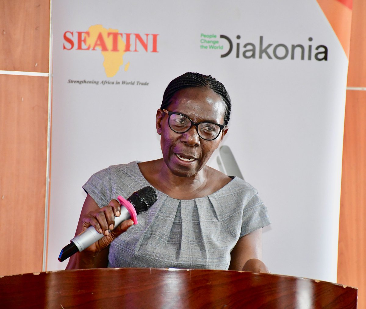 SEATINIUGANDA's tweet photo. We have guiding principles for large-scale agriculture investments. But how do we use these frameworks to actually protect rights on the ground? That is the focus of this training. — Ms. Jane Nalunga, Executive Director, SEATINI Uganda
#MakeInvestmentsWork #LifeBeforeProfit @FordFoundation