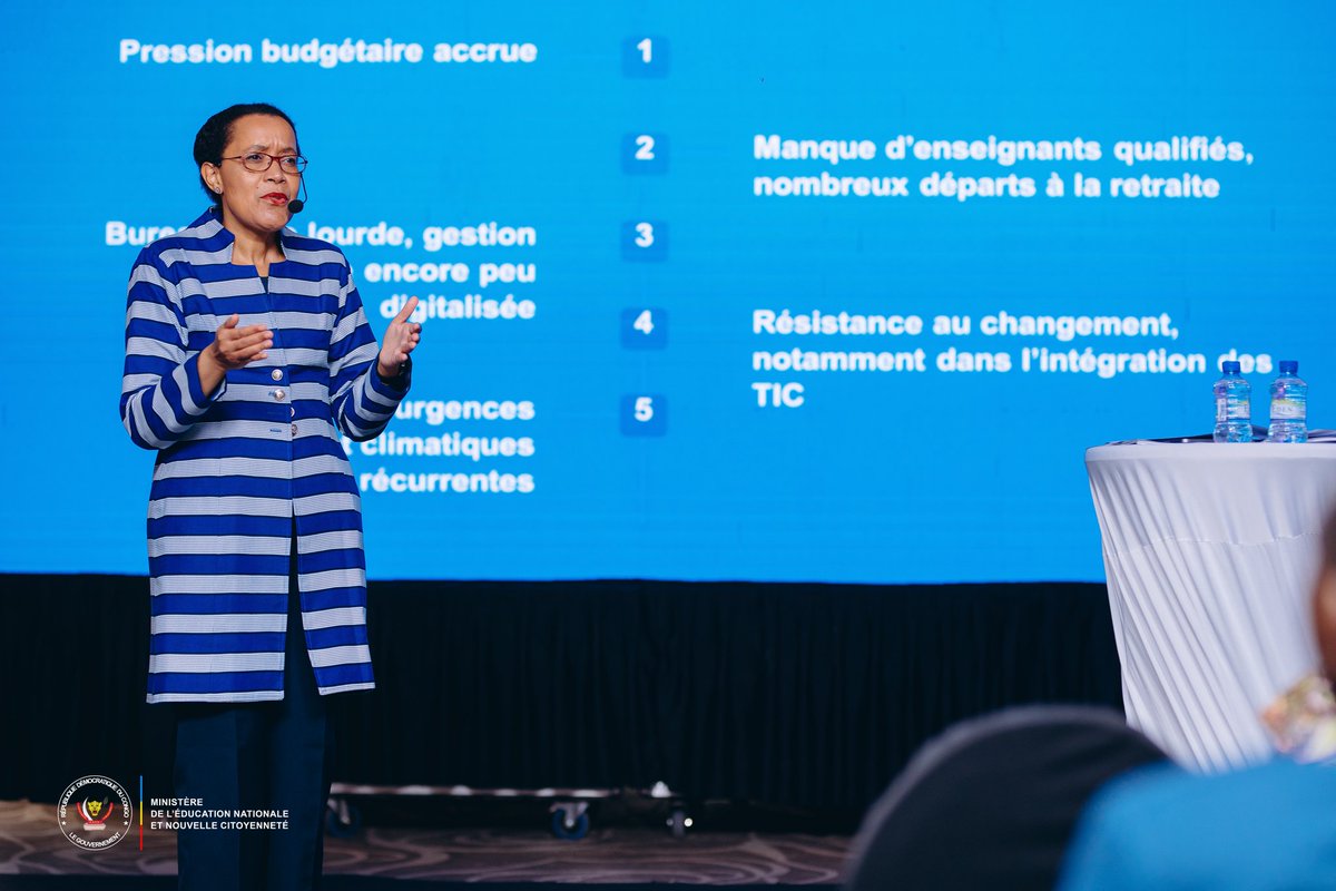SamuelBashige's tweet photo. Fédéralisme ? Aperçue Education

Nul n'ignore l'origine des ressources de ce pays, nul n'oublie la localisation de la majeure partie de notre population.

Conséquence : l'enseignant de Kinshasa touche le double si pas le triple de son collègue de l'intérieur.

@benjimk @YNdjoli https://t.co/uAKX2NMGlF