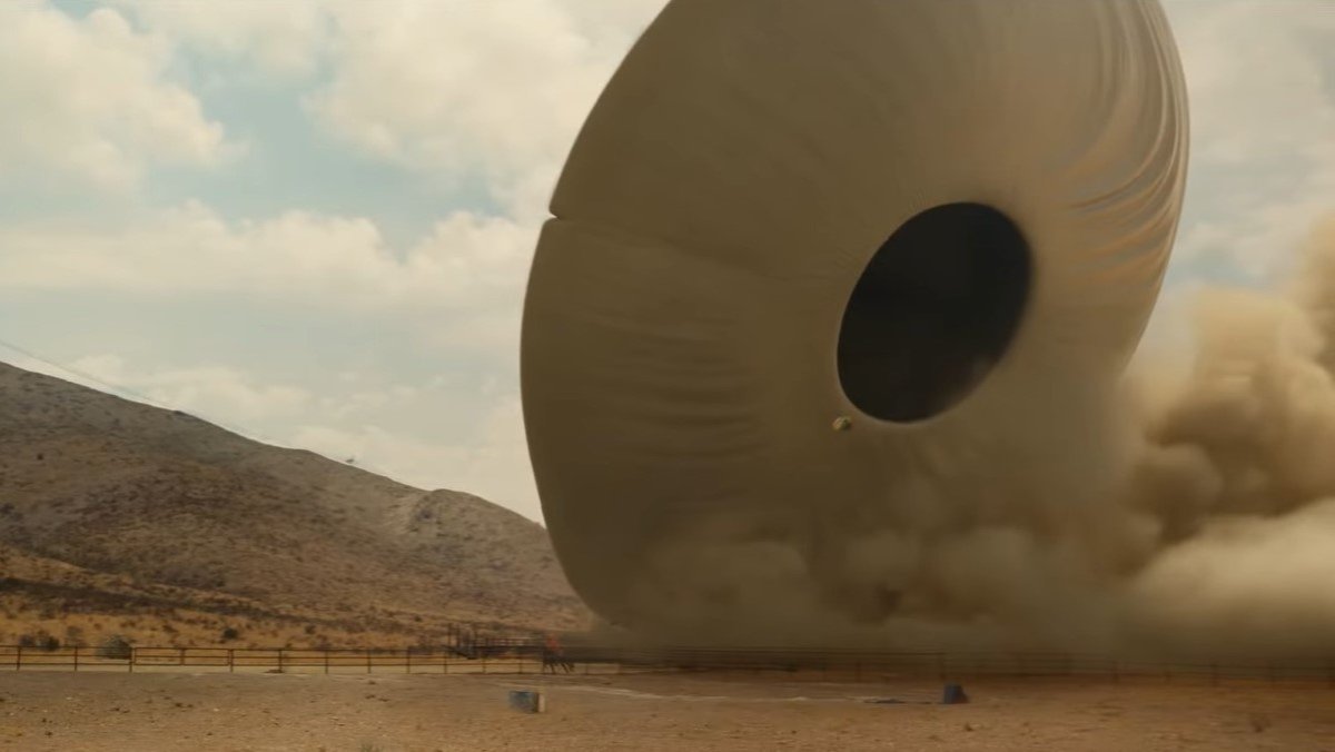 deushape's tweet photo. Aside from the obvious "living spaceship" thing, the choices made with the designs and the geometry makes me wonder how much of this subconsciously or consciously produced the UFO from Peele's NOPE https://t.co/xLmVW032xV
