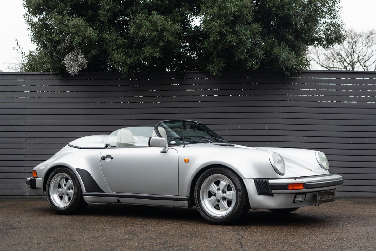ClassicMotorSal's tweet image. 1989 Porsche 911 3.2 Speedster | £225,000.00 

@HexagonClassics

Read More: classicmotorsforsale.com/home/car-detai…

#Porsche911 #911Speedster #1989Speedster #GBody911 #PorscheClassic #AirCooledPorsche