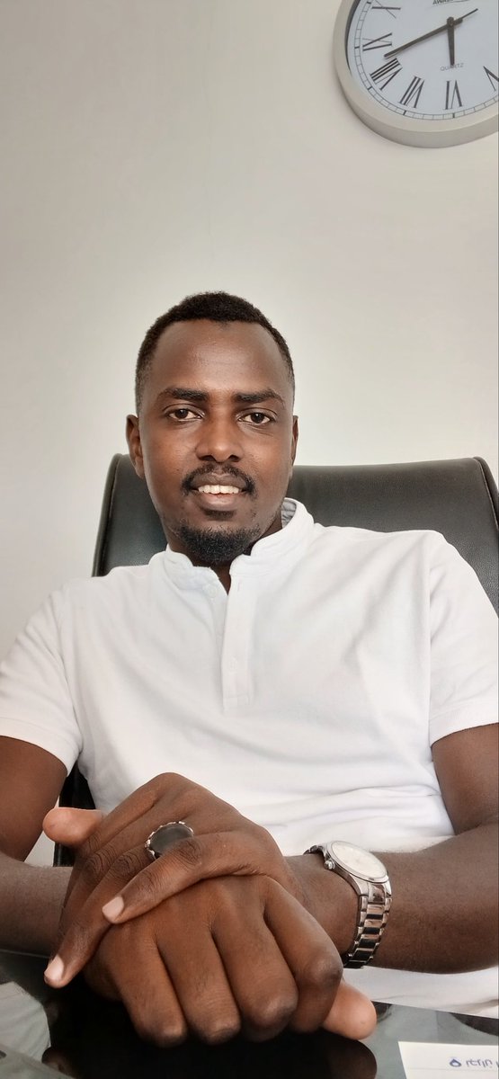 العبيد لا يسعون إلى الحرية، بقدر ما يسعون إلى تحسين شروط عبوديتهم
فالعقل المأسور يفضّل الراحة على أن يُرهق نفسه بالتفكير في نيل حريته