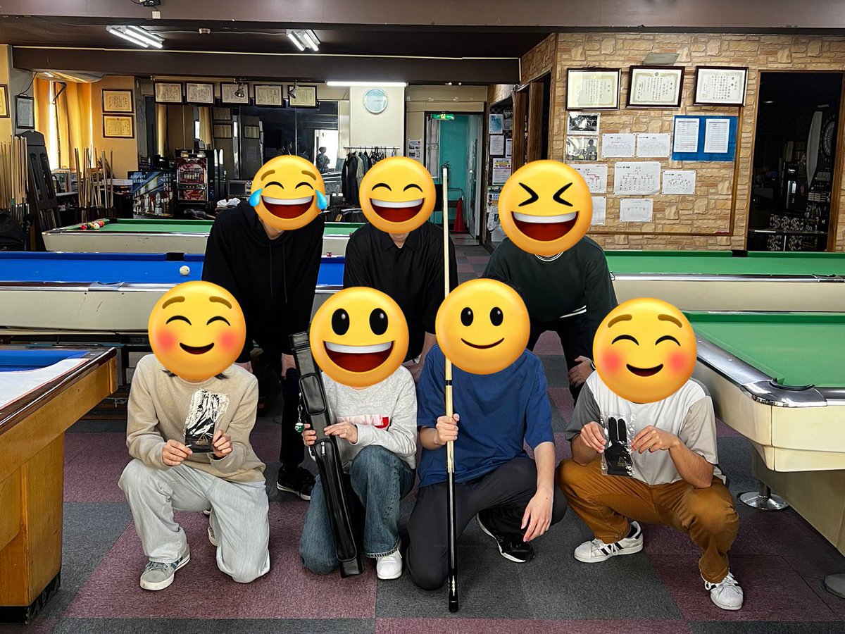 BreakandScratch's tweet photo. 第2回目の体験会お疲れ様でした！第2回目も色々な人が来て楽しむことができました！5月下旬に確定新歓として新人戦を行い、優勝・準優勝者にはマイキュー(玉をつく棒)をプレゼントするのでぜひ体験会で練習をしてみてください！2枚目の写真は去年の新人戦のものです！ https://t.co/86x1pREXPz