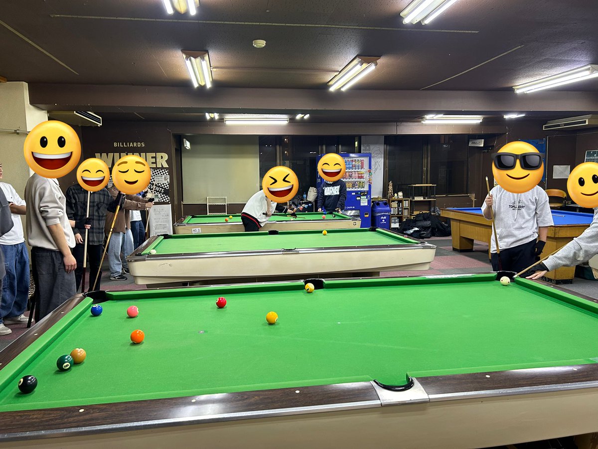 BreakandScratch's tweet photo. 第2回目の体験会お疲れ様でした！第2回目も色々な人が来て楽しむことができました！5月下旬に確定新歓として新人戦を行い、優勝・準優勝者にはマイキュー(玉をつく棒)をプレゼントするのでぜひ体験会で練習をしてみてください！2枚目の写真は去年の新人戦のものです！ https://t.co/86x1pREXPz