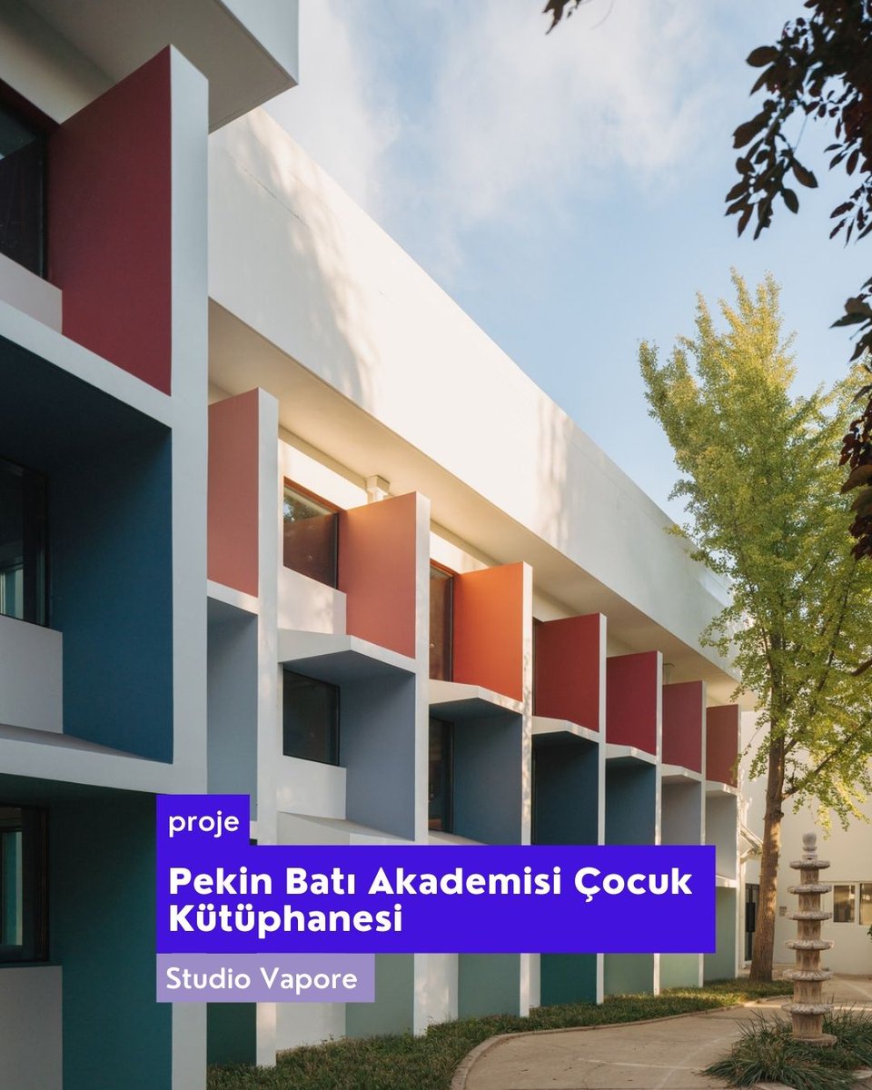 Pekin merkezli tasarım ofisi Studio Vapore, Pekin Batı Akademisi'nin ilkokul kütüphanesini yeniledi.

Link: mimarlarabulten.com/2025/148/pekin…