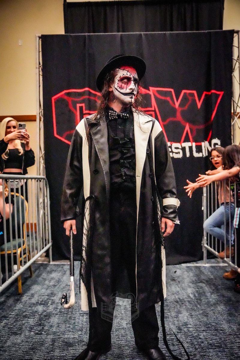 H0lyskitz's tweet photo. The color red….
.
.
.
#skitz #ccwalive #ccw #florida #fear #time #devil #prowrestling https://t.co/2fT8IKff80