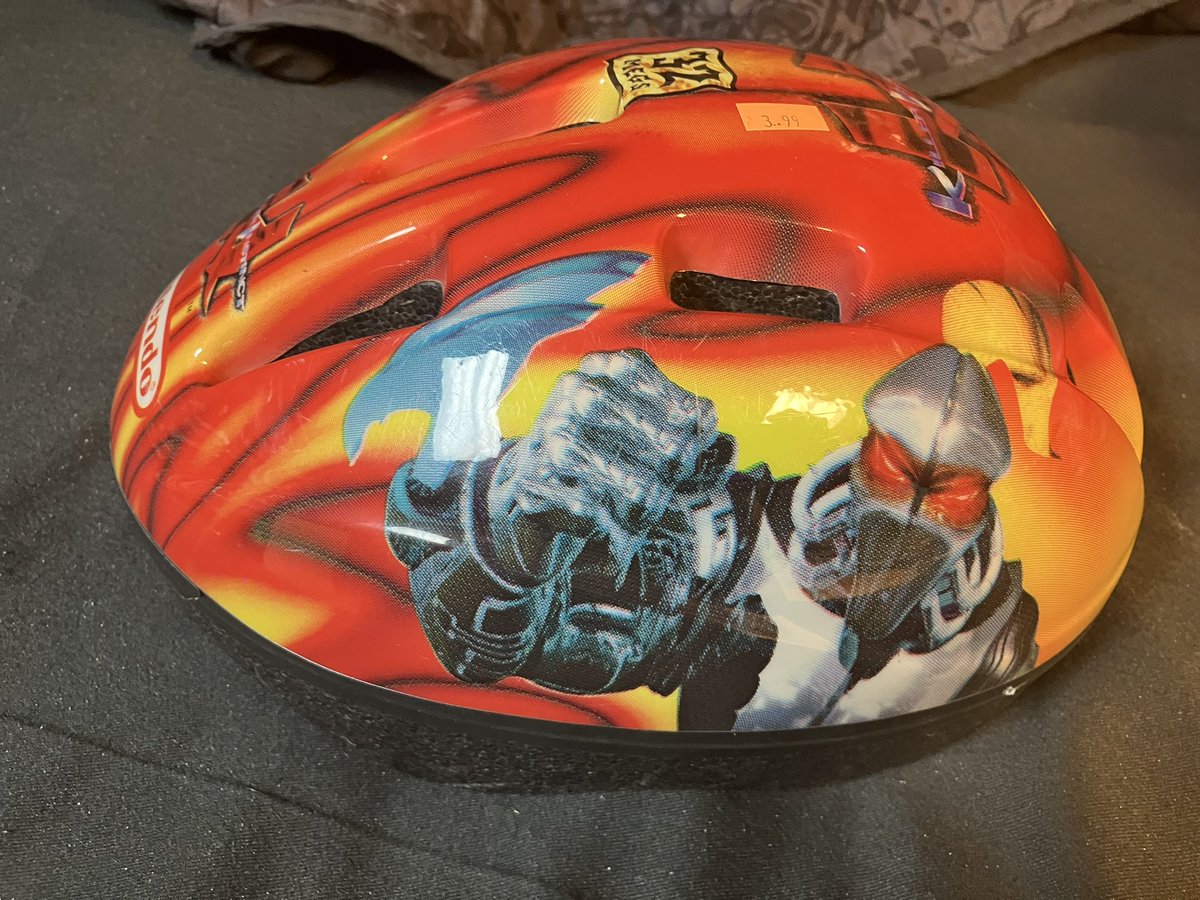 JoshGarrett1's tweet photo. @maximilian_  my friend said you might enjoy seeing this. This is a killer instinct Fulgore bicycle helmet from the Nintendo Power catalog. I found it at a local Goodwill a few weeks ago. https://t.co/asfKv4ipRy