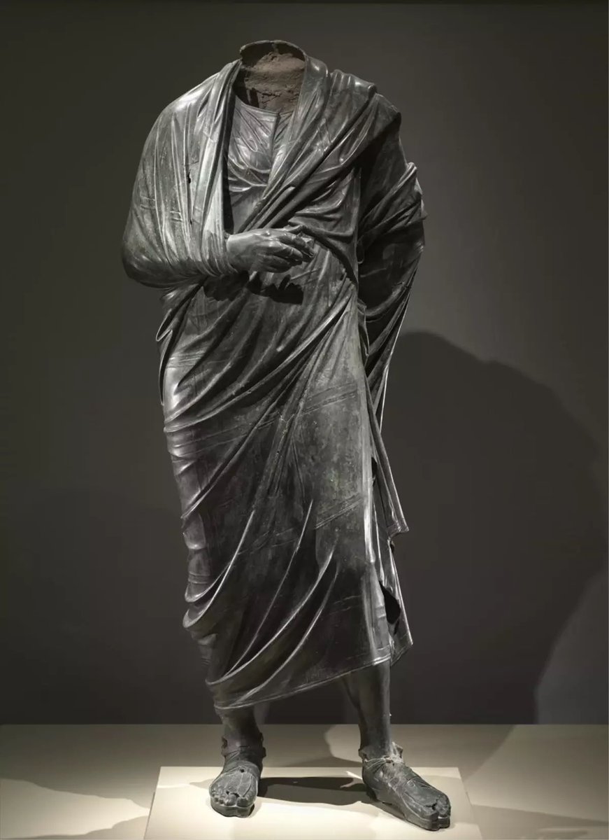 📍 Marcus Aurelius ait olduğu topraklara dönüyor.

1960’lı yıllarda Burdur’daki Boubon Antik Kenti’nden yasa dışı yollarla yurt dışına çıkarılan ve Roma İmparatoru Marcus Aurelius’u filozof kimliğiyle betimleyen eşsiz bronz heykel, 14 Nisan 2025 tarihinde Cleveland Sanat