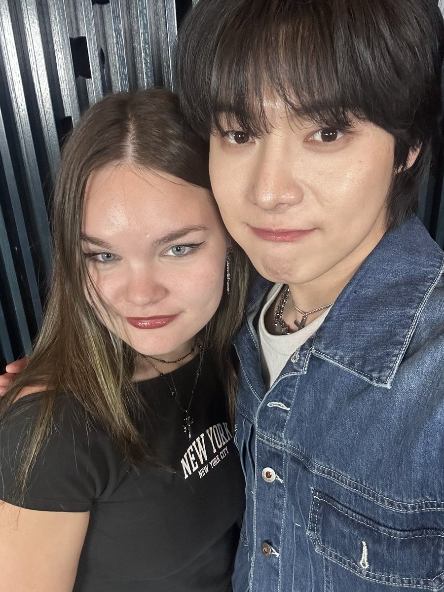 neocodedaf's tweet photo. pizdec 

#ONEWE_WORLDTOUR https://t.co/lHcWZJ4VDe