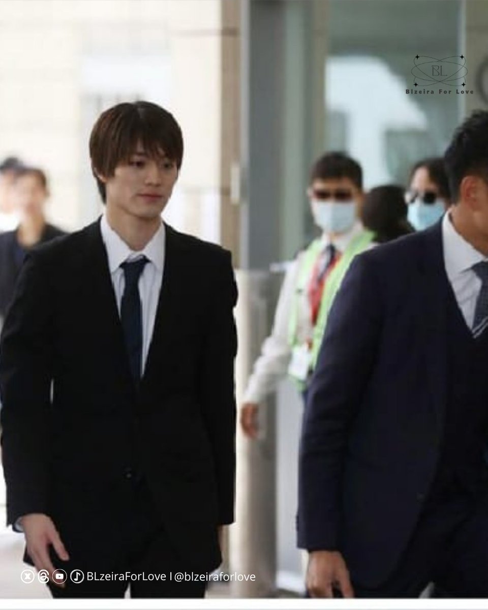 BlzeiraForLove's tweet photo. Kenshin compareceu na audiência agendada no Tribunal de Magistradoa de Kowloon em Hong Kong. Ele se declarou inocente e uma nova audiência foi marcada para 30 de Julho e terá duração de 3 dias.
Kenshin chorou em alguns momentos da audiência.
#KenshinKamimura #yourout
#onenonly https://t.co/oY99AtpM8g