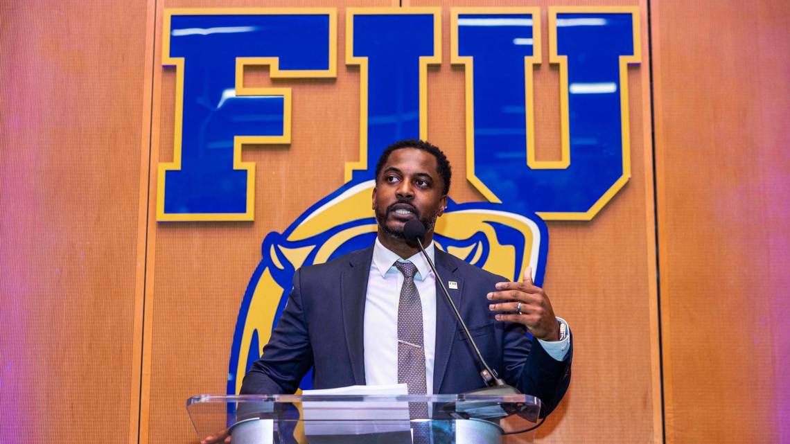 Florida Coaches Coalition (@payflcoaches) on Twitter photo There have been many quotes that have encapsulated our movement since we began 3 years ago. Last week, <a href="/HCWillieSimmons/">Coach Willie Simmons</a> probably had the most accurate...
"The hours we put in, for the little bit of compensation that these high school coaches get, really, for lack of a better There have been many quotes that have encapsulated our movement since we began 3 years ago. Last week, <a href="/HCWillieSimmons/">Coach Willie Simmons</a> probably had the most accurate...
"The hours we put in, for the little bit of compensation that these high school coaches get, really, for lack of a better