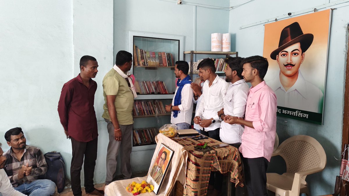 sfimaha's tweet image. On Ambedkar Jayanti, SFI Ambajogai (Beed) launched a free library for students, inaugurated by SFI State Secretary Rohidas Jadhav. With 50K worth of books, it&apos;s a step towards empowering education! #AmbedkarJayanti #SFI #LibraryInitiative