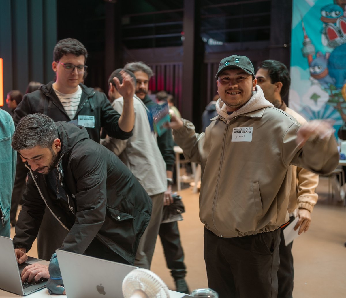 RedbrickLand's tweet photo. 🎉 We joined the Monad x Presto event as an official booth!
This marks a real step forward in our ongoing collaboration with @monad_xyz 🤝

Our AI engine caught a lot of attention — especially the concept of Text to Game, turning words into playable games 🎮✨

More exciting things to come. stay tuned!