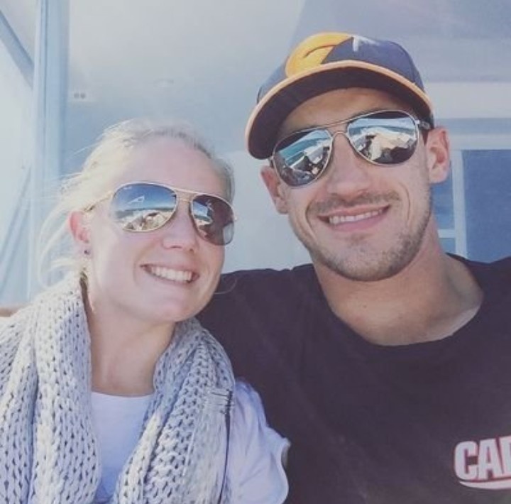 UStarc64's tweet photo. Happy 9th Wedding Anniversary Dear #Starcy @ahealy77 π lot's Of Happiness and Healthy π #Stealy #MitchellStarc #AlyssaHealy #CricketAustraliaFamily https://t.co/aPFXrVIGJF
