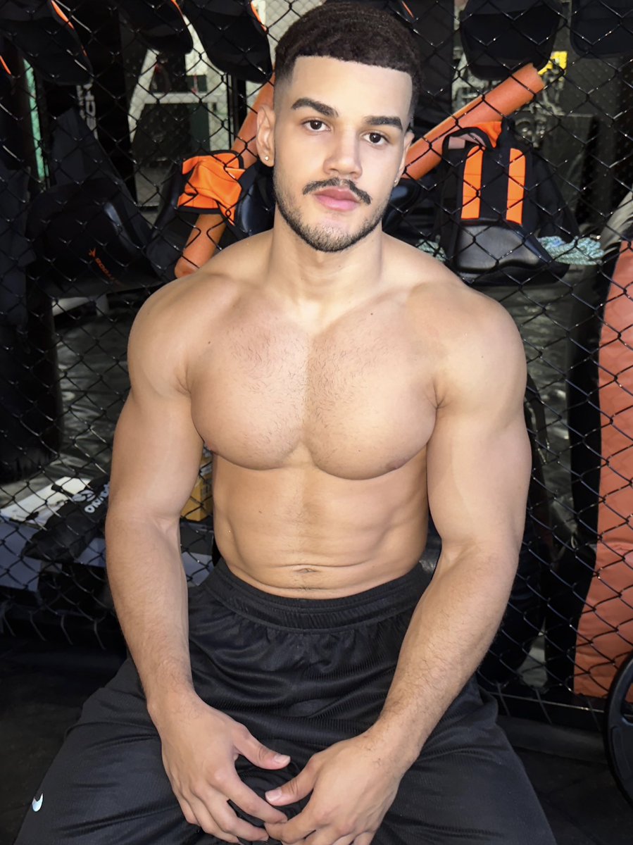 :)

onlyfans.com/mauroxandress