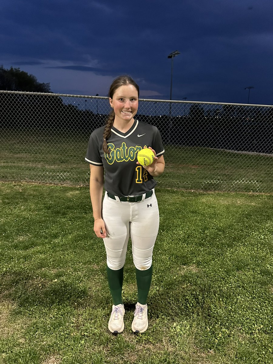 Lady Gator Softball tweet media