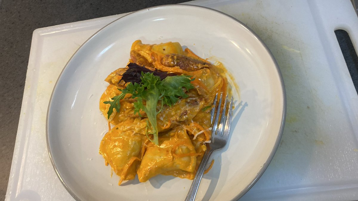 Rich Finger, licking Kitchen tweet media