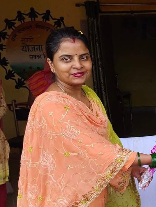 OfficialVknews's tweet image. महोबा के कबरई ब्लॉक के ज्योरिया गांव में गौशाला धनराशि में घोटाले का खुलासा हुआ, ऑडियो वायरल होने पर सचिव का ट्रांसफर, गायों की संख्या बढ़ाकर 50% तक कमीशन वसूली जा रही थी। #Mahoba #GausalaFraud #CommissionScam #ViralAudio #TransferAction
@DMmahoba